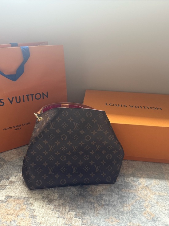 Louis Vuitton Handbags - Louis Vuitton Monogram Shoulder Bag
